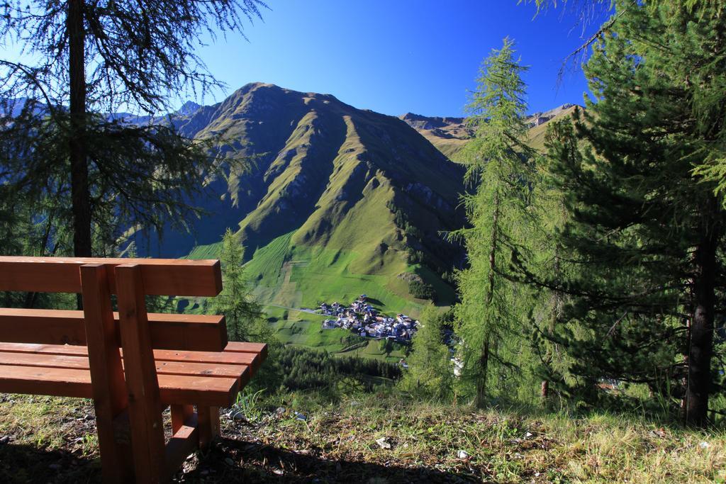 Engadin Lodge Premium & Private Samnaun Exterior photo